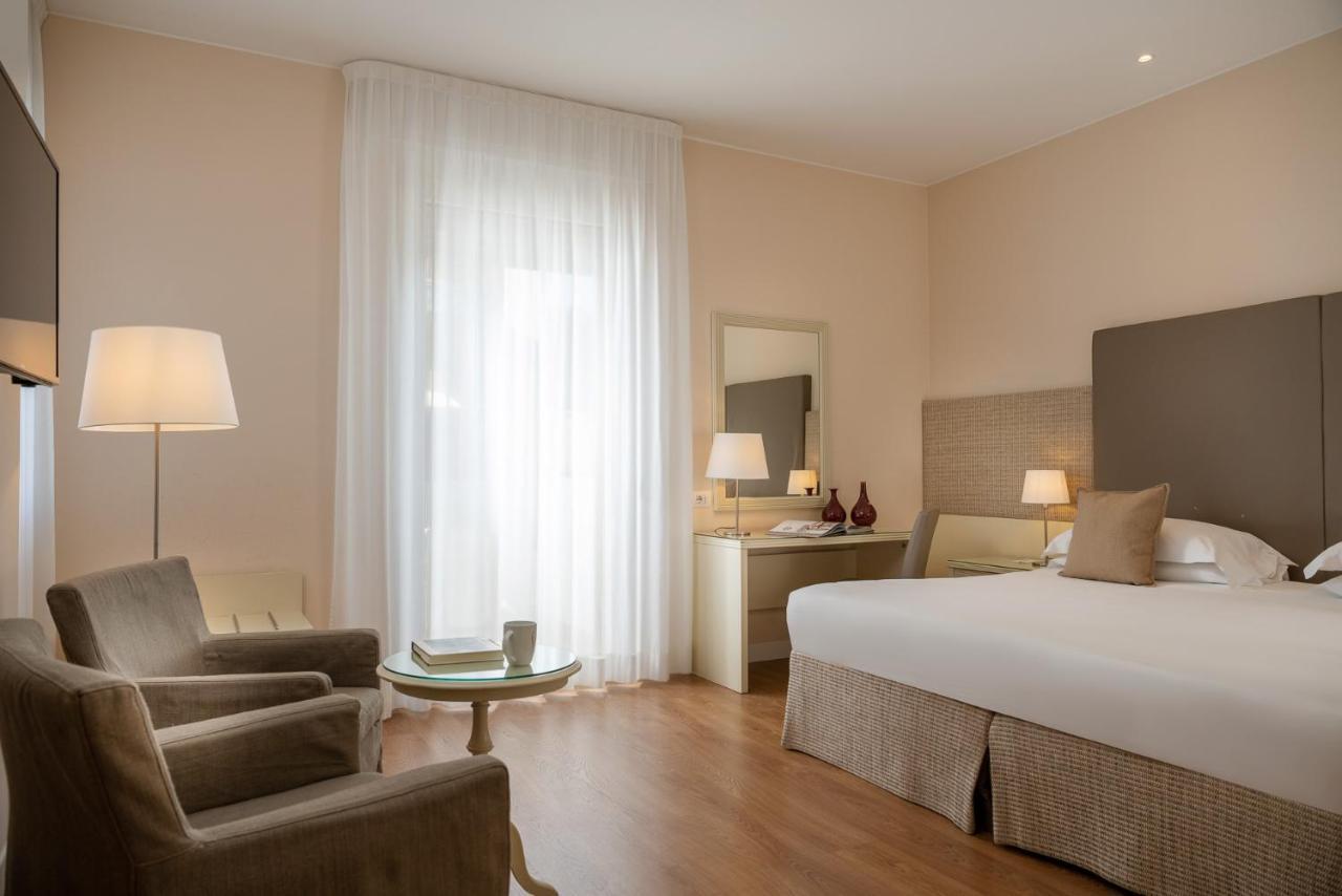 National Hotel Ρίμινι Εξωτερικό φωτογραφία